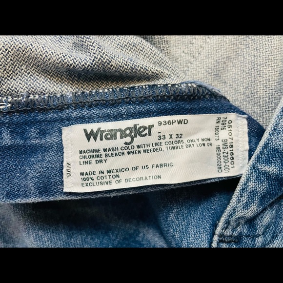 Distressed WRANGLERS embroidered cutoff shorts, Daisy Dukes, Womens 4-6 boho - Picture 5 of 13